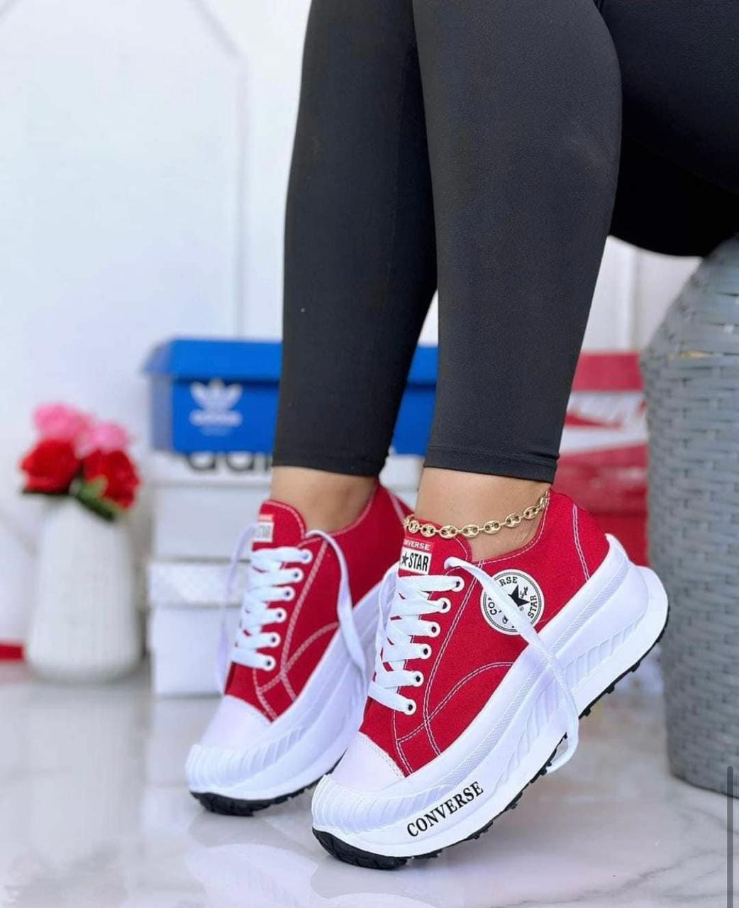 Tenis zapatilla Converse corte bajo rojo